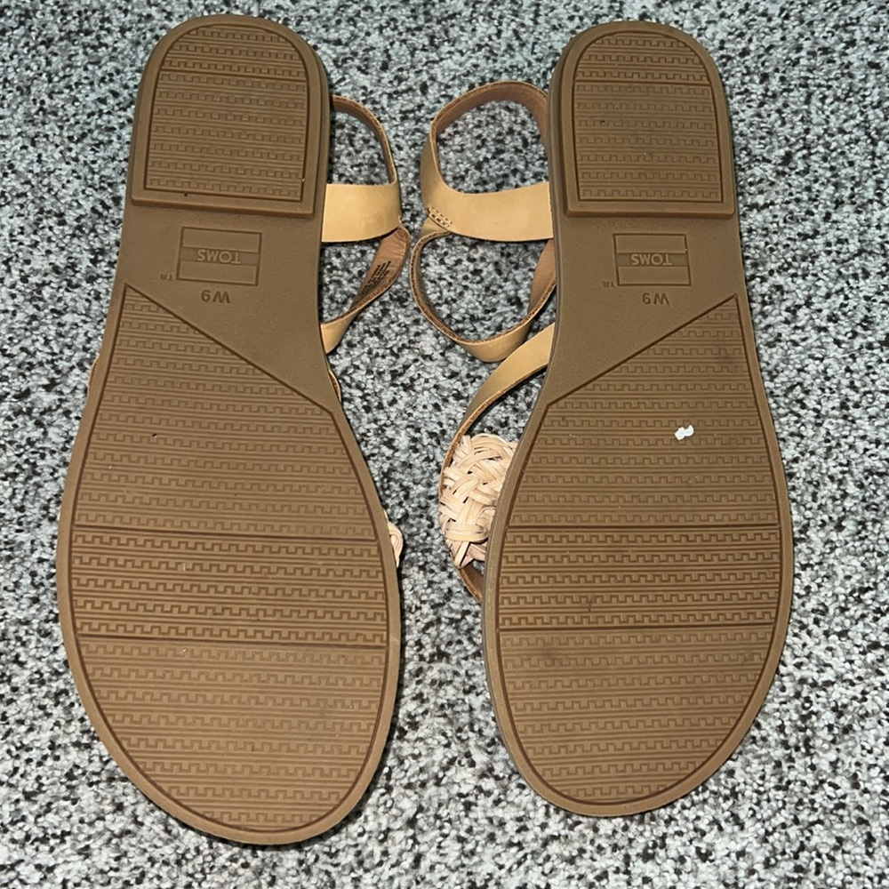 TOMS Sandals - Picture 2 of 3